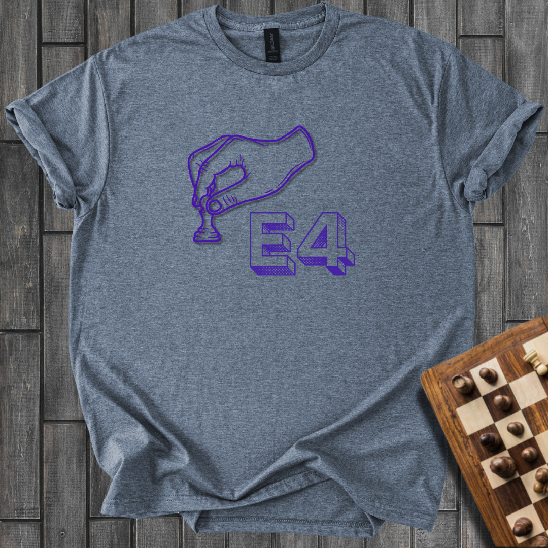1. e4 Chess T-Shirt