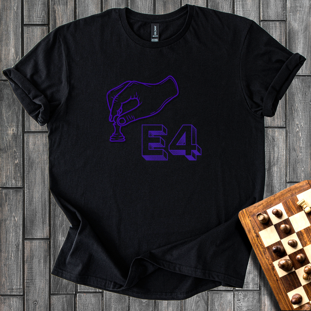 1. e4 Chess T-Shirt